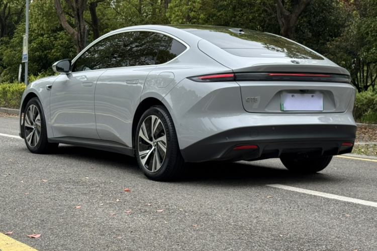 Used Nio ET5 2024 75 kWh Exterior 2