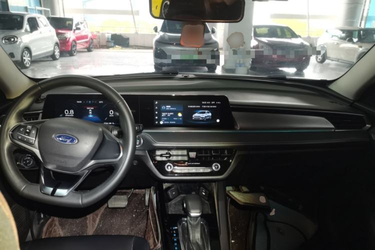 Used Ford Escort 2021 1.5L Automatic Diamond Edition Center Console