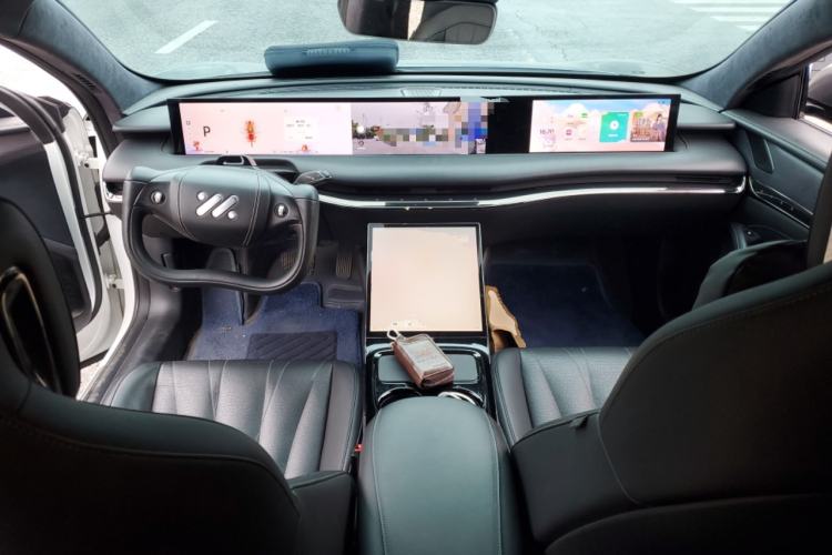 Used IM L7 2022 Pro Model Center Console