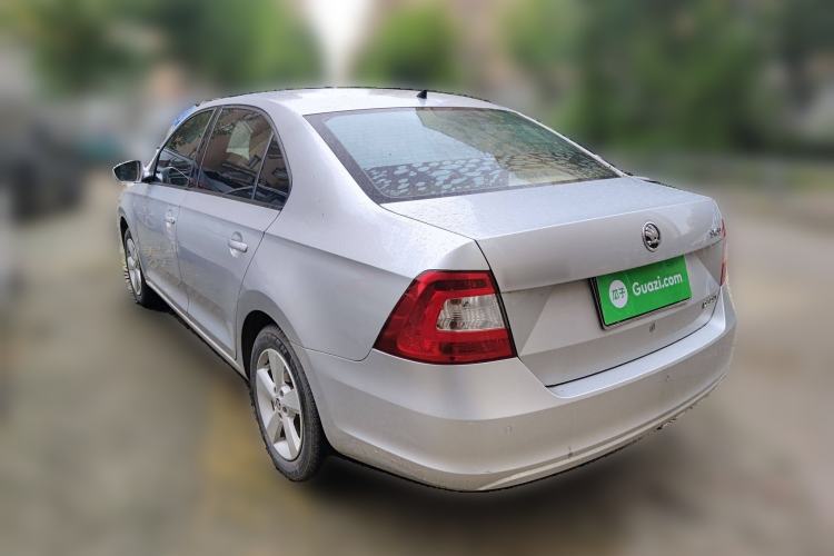 Used Skoda Rapid 2015 1.6L Automatic Smart Selection Model