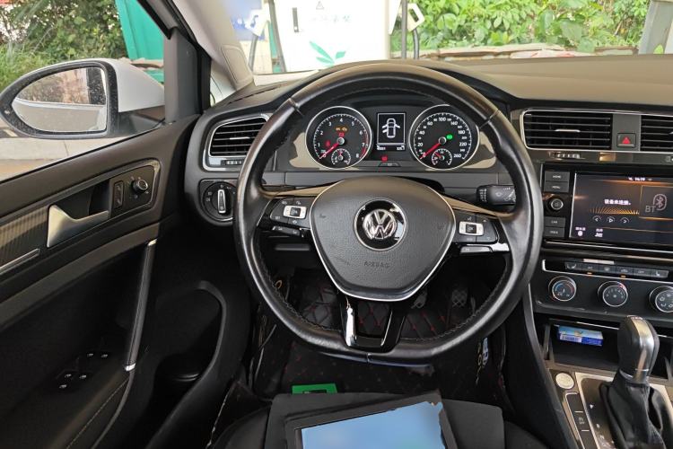 Used Volkswagen Golf 2019 280TSI DSG Luxury Version China VI Standard Steering Wheel