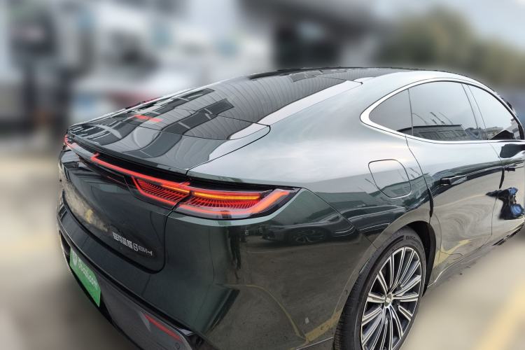 Used Geely Galaxy Galaxy 8 2025 130km EM-i Flagship Edition
