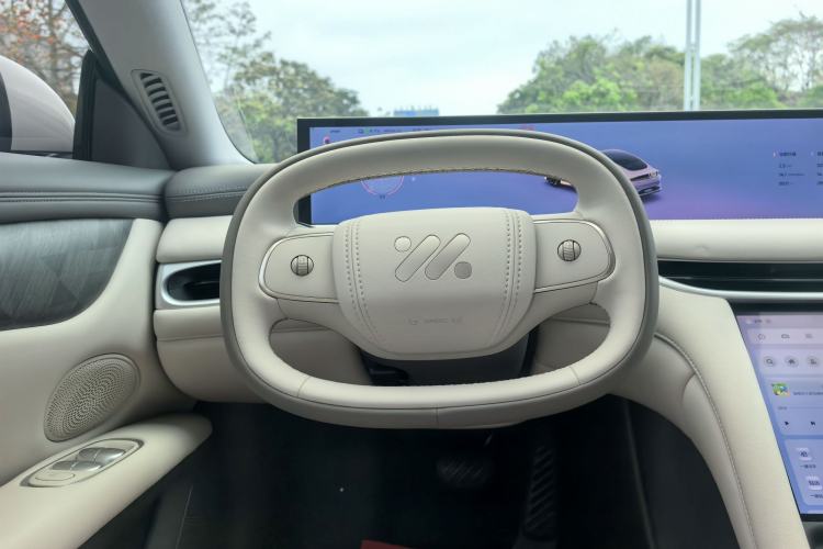 Used IM L6 2024 Max Long-Range Version Interior 7