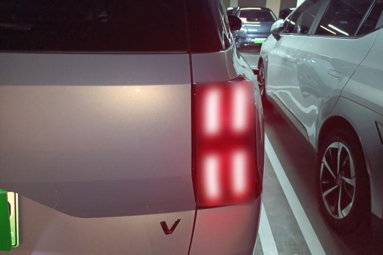 Used AION V 2024 Aion Tyrannosaurus 650 Smart Luxury Edition Right Rear Taillight