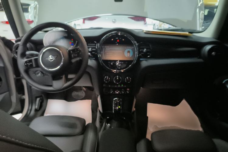 Used MINI MINI 2023 Updated 1.5T COOPER Artist Five-Door Edition