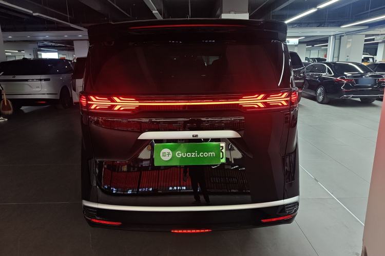 Used Denza D9 2022 DM-i 970 Four-Wheel Drive Flagship Model Rear