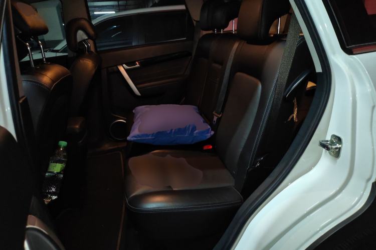 Used Chevrolet Captiva 2015 2.4L 4x4 Flagship Edition 7-Seater
