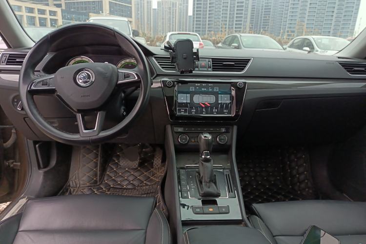 Used Skoda Superb 2018 TSI330 DSG Luxury Edition China V Standard Center Console