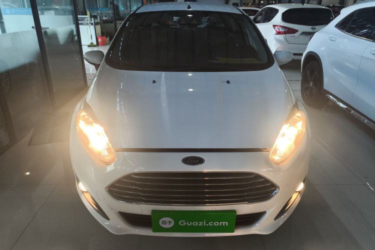 Used Ford Fiesta 2013 Hatchback 1.5L Automatic Fashion Edition
