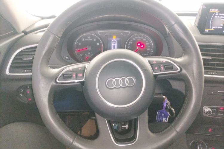 Used Audi Q3 2017 30 TFSI Fashion Model
