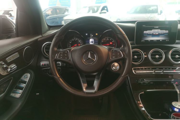 Used Mercedes-Benz GLC 2019 Facelift GLC 260 L 4MATIC Luxury Model Steering Wheel