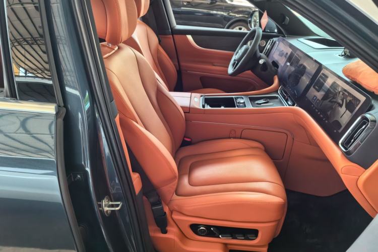 Used Hima AITO M9 2024 Range-Extended Ultra Version 42 kWh 6-Seater Model Right Front Seat