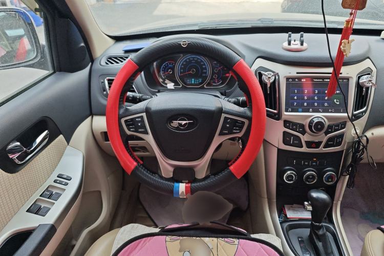 Used Haima S7 2013 2.0L Automatic ZhiShang Version
