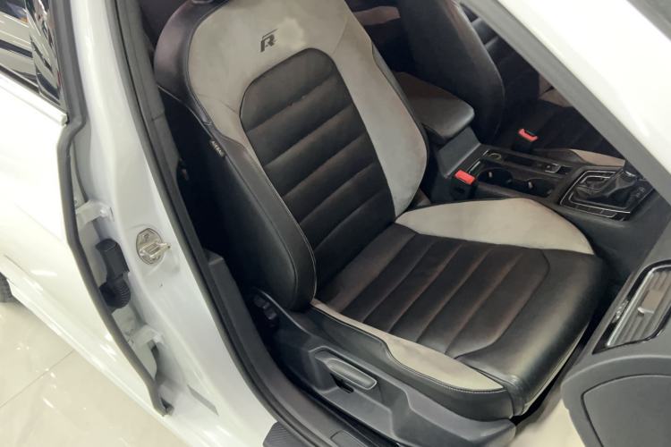 Used Volkswagen Golf 2017 280TSI Automatic R-Line Million-Vehicle Commemorative Edition