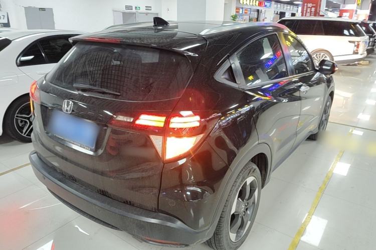 Used Honda Vezel 2015 1.8L CVT 2WD Luxury Model
