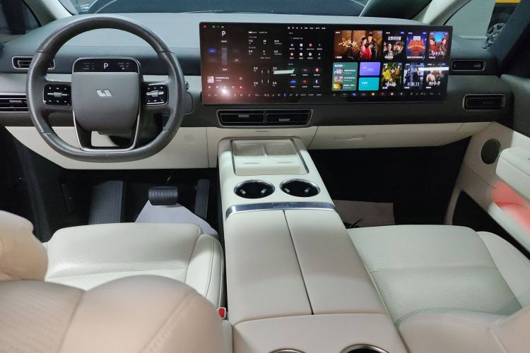 Used Li Auto MEGA 2024 Ultra Model
