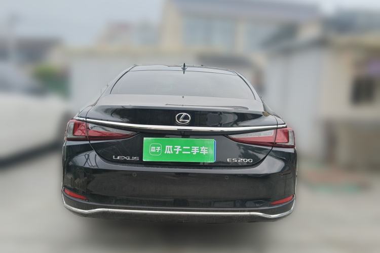 Used Lexus ES 2023 200 Excellence Edition

