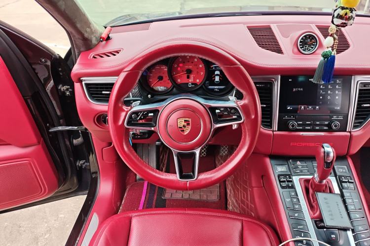 Used Porsche Macan 2017 Macan 2.0T
