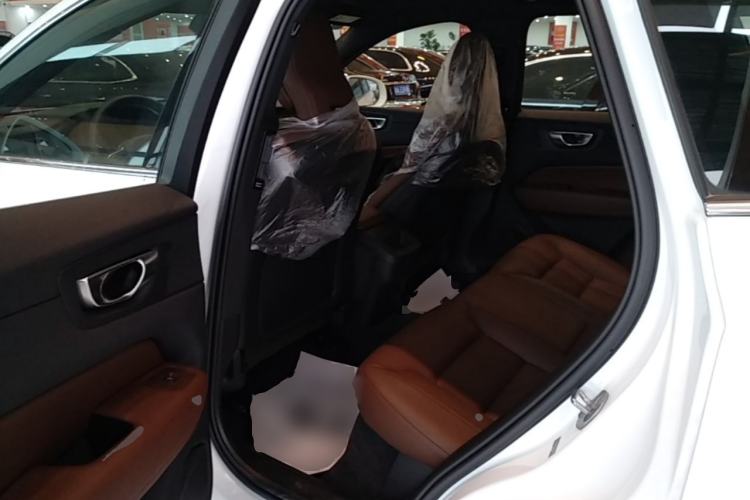 Used Volvo XC60 2024 B5 4x4 Smart Luxury Edition
