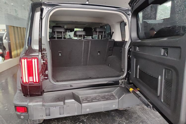 Used Tank 300 2021 Off-Road Edition 2.0T Conqueror Trunk