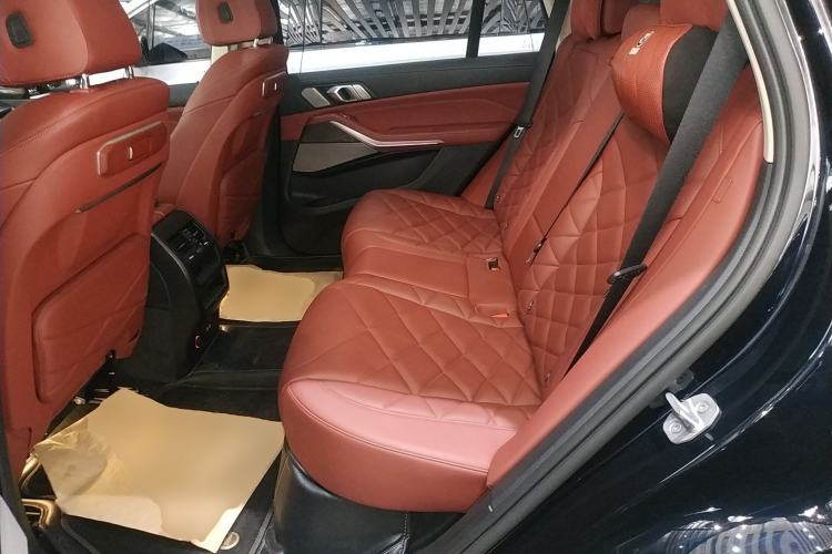 Used BMW X5 2023 xDrive 30Li Luxury M Sport Night Edition Package
