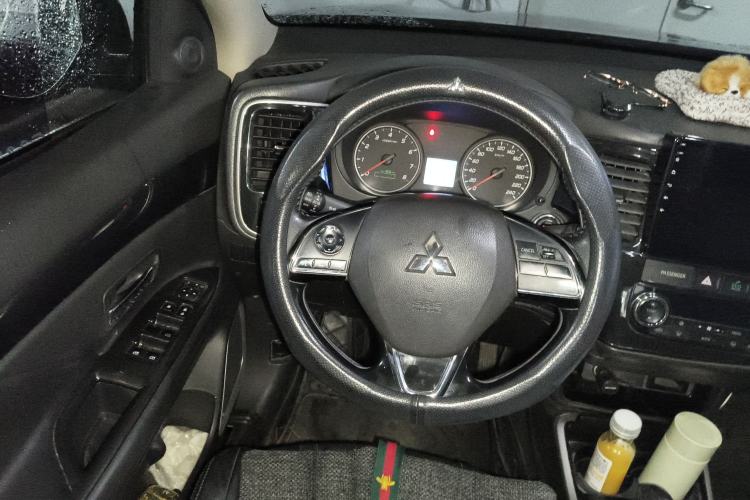 Used Mitsubishi Outlander 2017 2.0L Two-Wheel Drive Glory Edition 5 Seats
