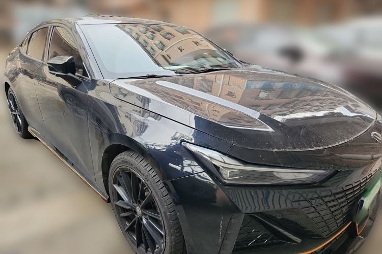 Used CHANGAN UNI-V 2022 1.5T Sport Edition
