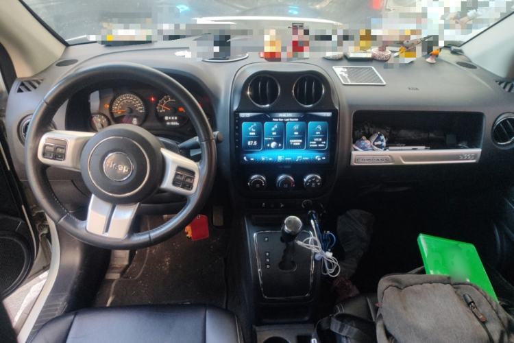 Used Jeep Compass 2014 2.0L two-wheel drive sport version
