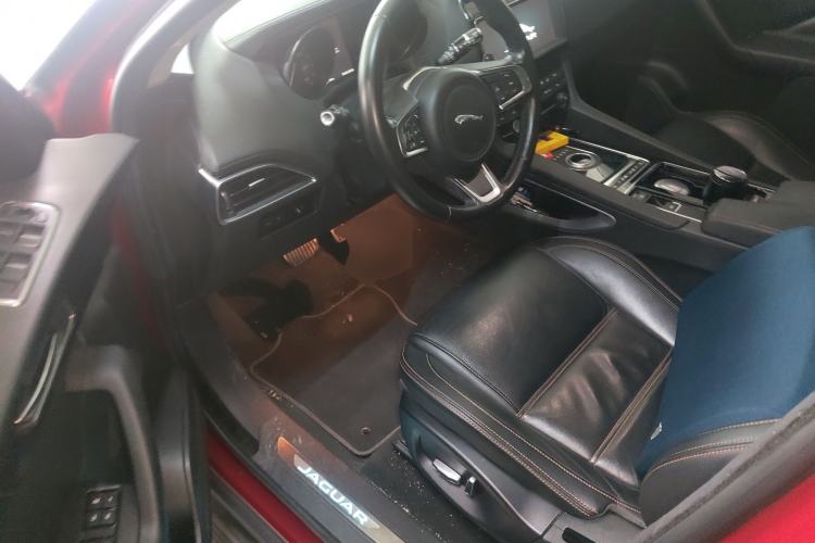 Used Jaguar F-PACE 2018 2.0T Two-Wheel Drive Urban Deluxe Edition
