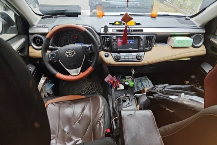 Used Toyota RAV4 2016 2.0L CVT Two-Wheel Drive Fashion Edition China V Standard