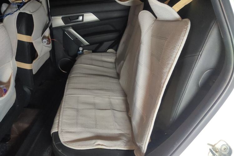 Used Haval H2 2017 Red-Label 1.5T Manual Two-Wheel-Drive Elite Model
