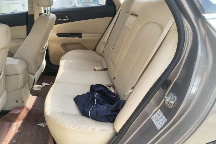 Used CHANGAN Eado 2015 1.6L Manual Luxury Model China IV Standard