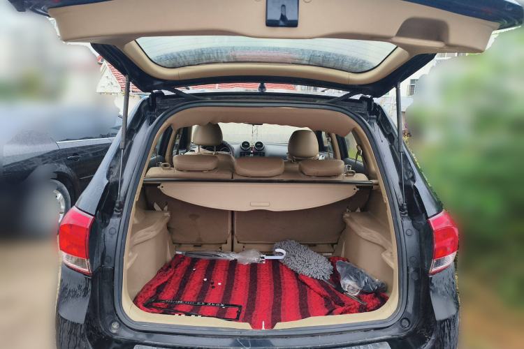 Used Haval H6 2012 2.4L Automatic Two-Wheel Drive Elite Version