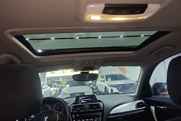 Used BMW 1 Series 2015 120i Leading Model Headliner