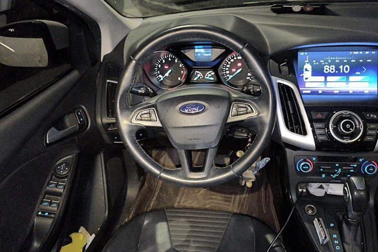 Used Ford Focus 2015 Sedan 1.6L Automatic Trend Model Steering Wheel