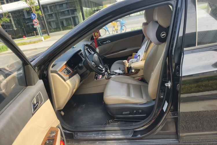 Used Hyundai Mistra 2014 1.8L Automatic Deluxe DLX Model Driver Seat