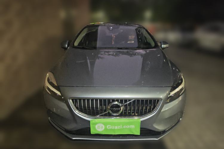 Used Volvo V40 2017 T3 Zhiya Edition Front