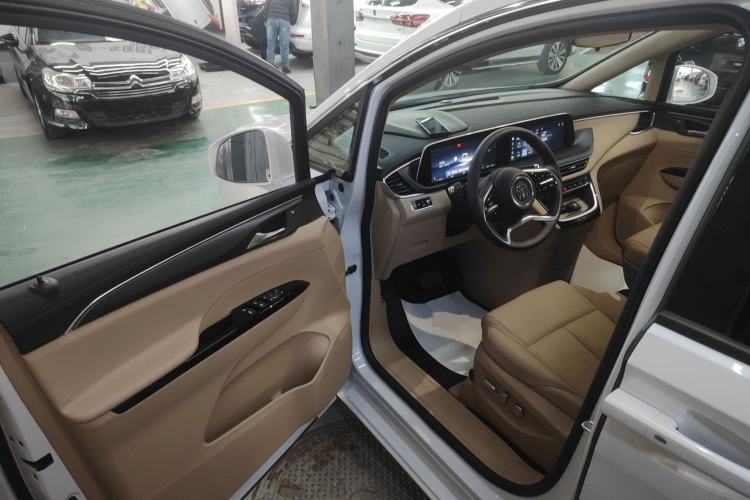 Used Buick GL8 New Energy 2025 Lu Shang Smart Enjoyment Edition 7-Seater