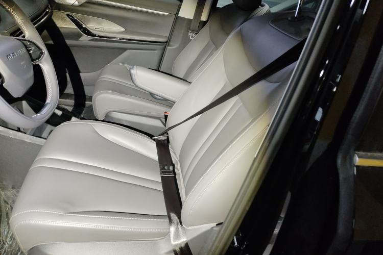 Used SAIC MAXUS Dajia 7 2024 Revised Version Super Hybrid Long-Range Edition Enjoyment Version Left Front Seat