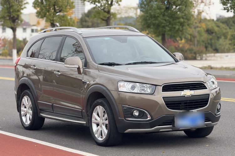 Used Chevrolet Captiva 2015 2.4L 4x4 Flagship Edition 7-Seater