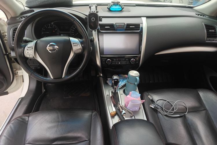 Used Nissan Teana 2018 2.0L XL Smart Upgrade Edition Center Console