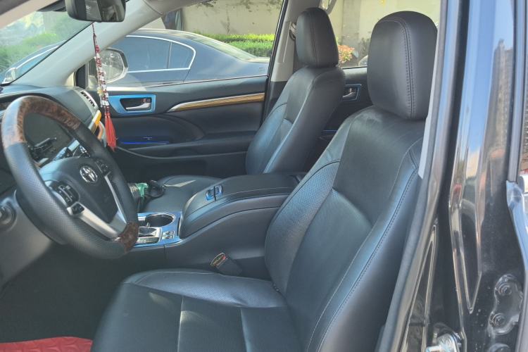 Used Toyota Highlander 2018 2.0T Four-Wheel Drive Prestige Version 7 Seats China VI Standard