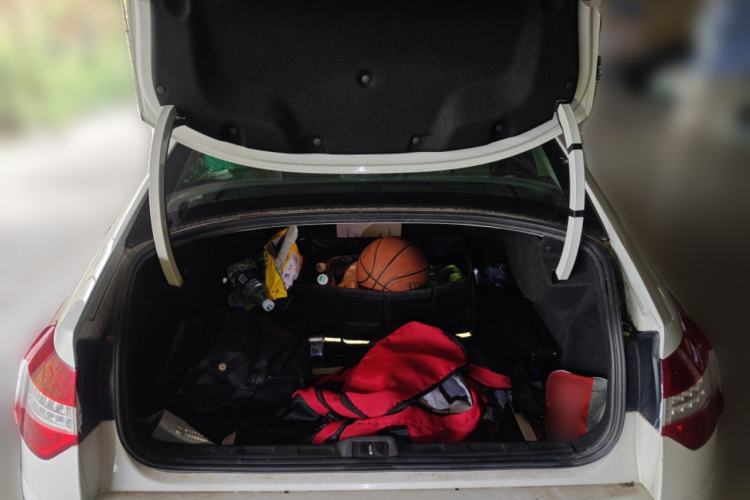 Used Citroen C5 2012 2.0L Automatic Luxury Edition Trunk