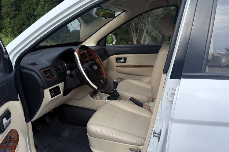 Used Dongfeng Fengon Fengon 2013 1.5L Manual Deluxe Model DK15