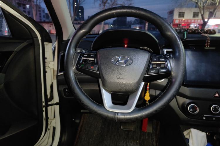 Used Hyundai ix25 2015 1.6L Automatic Two-Wheel Drive Smart GLS Trim
