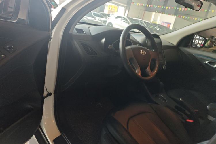 Used Hyundai ix35 2015 2.0L Automatic 2WD Comfort Edition China IV Standard
