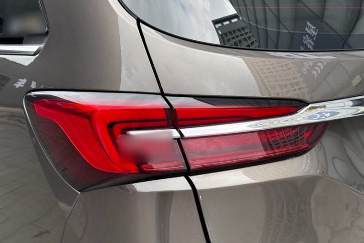 Used Buick GL8 2023 Land Executive Class Comfort Model