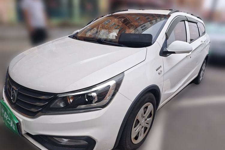 Used Baojun 310W 2017 1.5L Manual Comfort Version China V Guazi used car, China used car export, Used car for sale, Used Baojun cars, Cheapest cars for sale