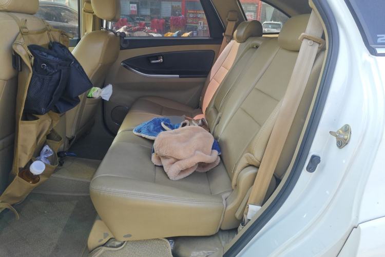 Used JMC Yusheng S350 2013 2.4T Two-Wheel-Drive Special Edition Left Rear Seat