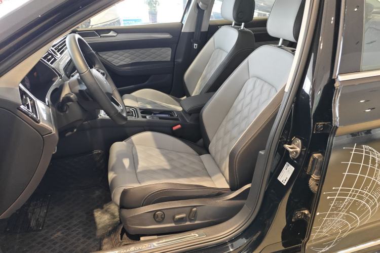 Used Volkswagen Magotan 2025 Revised Version Zhongxiang Edition 280TSI DSG Luxury Trim